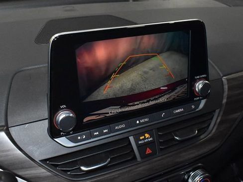 Used 2024 Nissan Altima 2.5 SV image 15