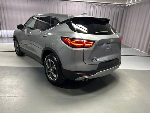 Used 2025 Chevrolet Blazer LT FWD image 5