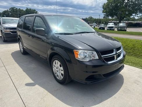 Used 2016 Dodge Grand Caravan SE w/ Quick Order Package 29E SE FWD image 4