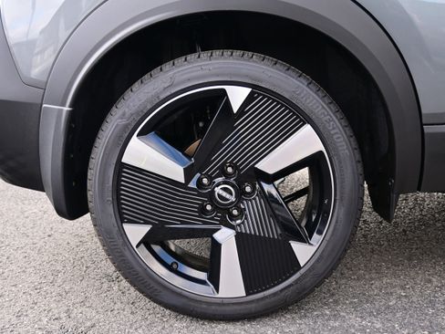 New 2026 Nissan Kicks SR w/ Cold Weather Package image 9