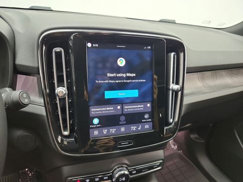 Used 2023 Volvo XC40 Recharge Ultimate w/ Protection Package Premier AWD/4WD image 9