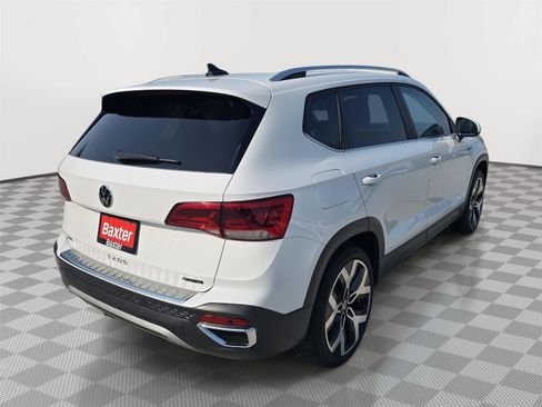 Certified 2023 Volkswagen Taos SEL AWD/4WD image 19