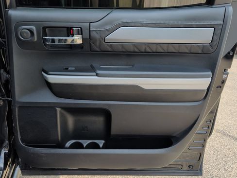 Used 2018 Toyota Tundra Platinum AWD/4WD image 34