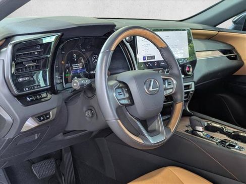 Used 2025 Lexus RX 350h w/ Accessory Package AWD/4WD image 10