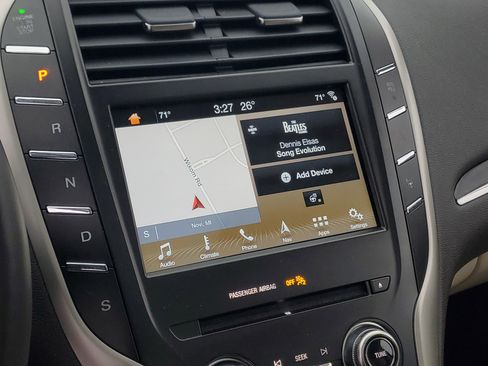 Used 2018 Lincoln MKC Reserve image 16