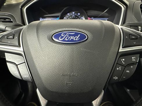 Used 2017 Ford Fusion Titanium AWD/4WD image 34