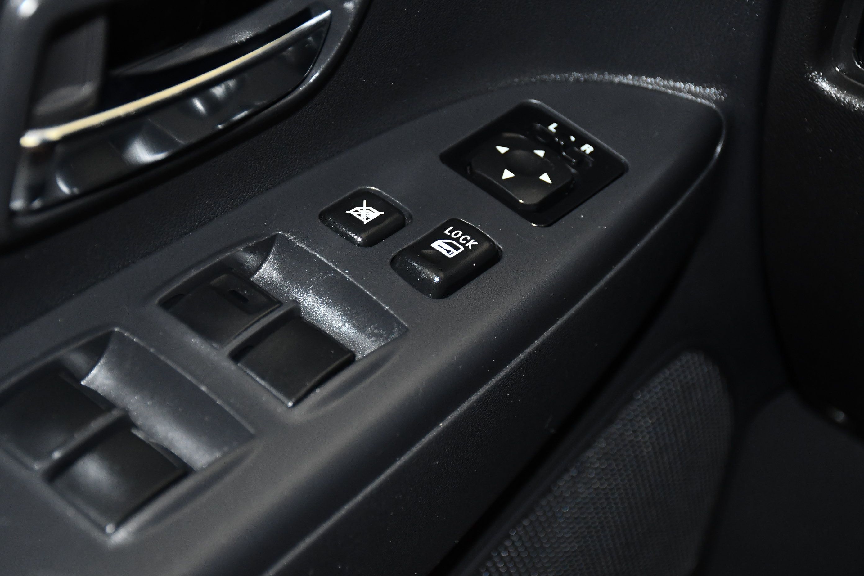 Used 2024 Mitsubishi Outlander Sport ES AWD/4WD image 32