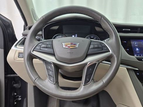 Certified 2023 Cadillac XT5 Premium Luxury AWD/4WD image 9