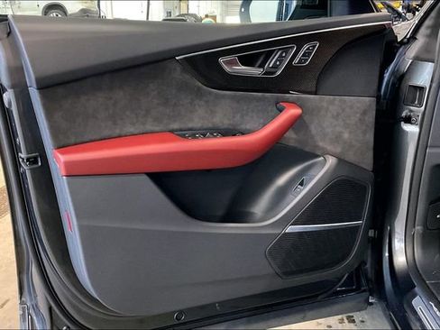 Certified 2022 Audi SQ8 Premium Plus image 23