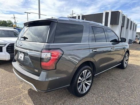 Used 2021 Ford Expedition Platinum RWD image 6