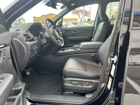 New 2026 Honda Ridgeline Black Edition image 11