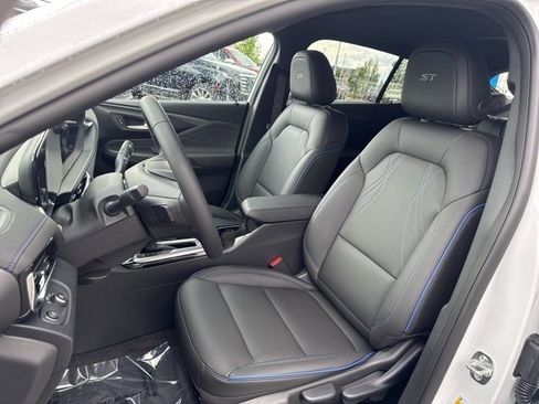 New 2025 Buick Envista Sport Touring image 15