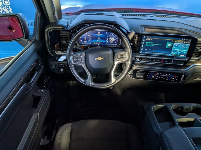 Used 2025 Chevrolet Silverado 1500 LT AWD/4WD image 17