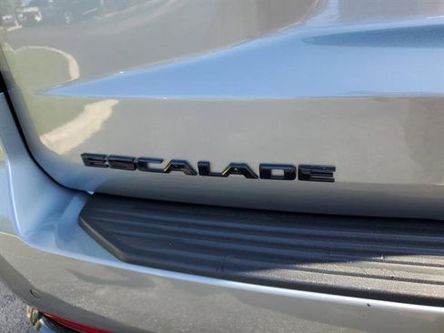 Certified 2023 Cadillac Escalade Premium Luxury AWD/4WD image 11
