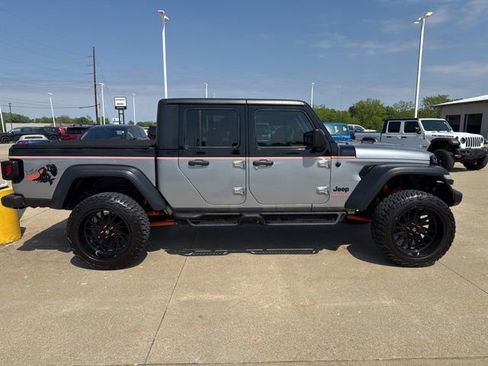 Used 2020 Jeep Gladiator Sport w/ Quick Order Package 24S AWD/4WD image 7
