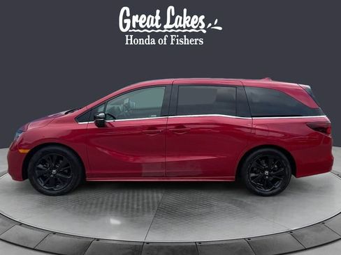 Used 2023 Honda Odyssey Sport image 2