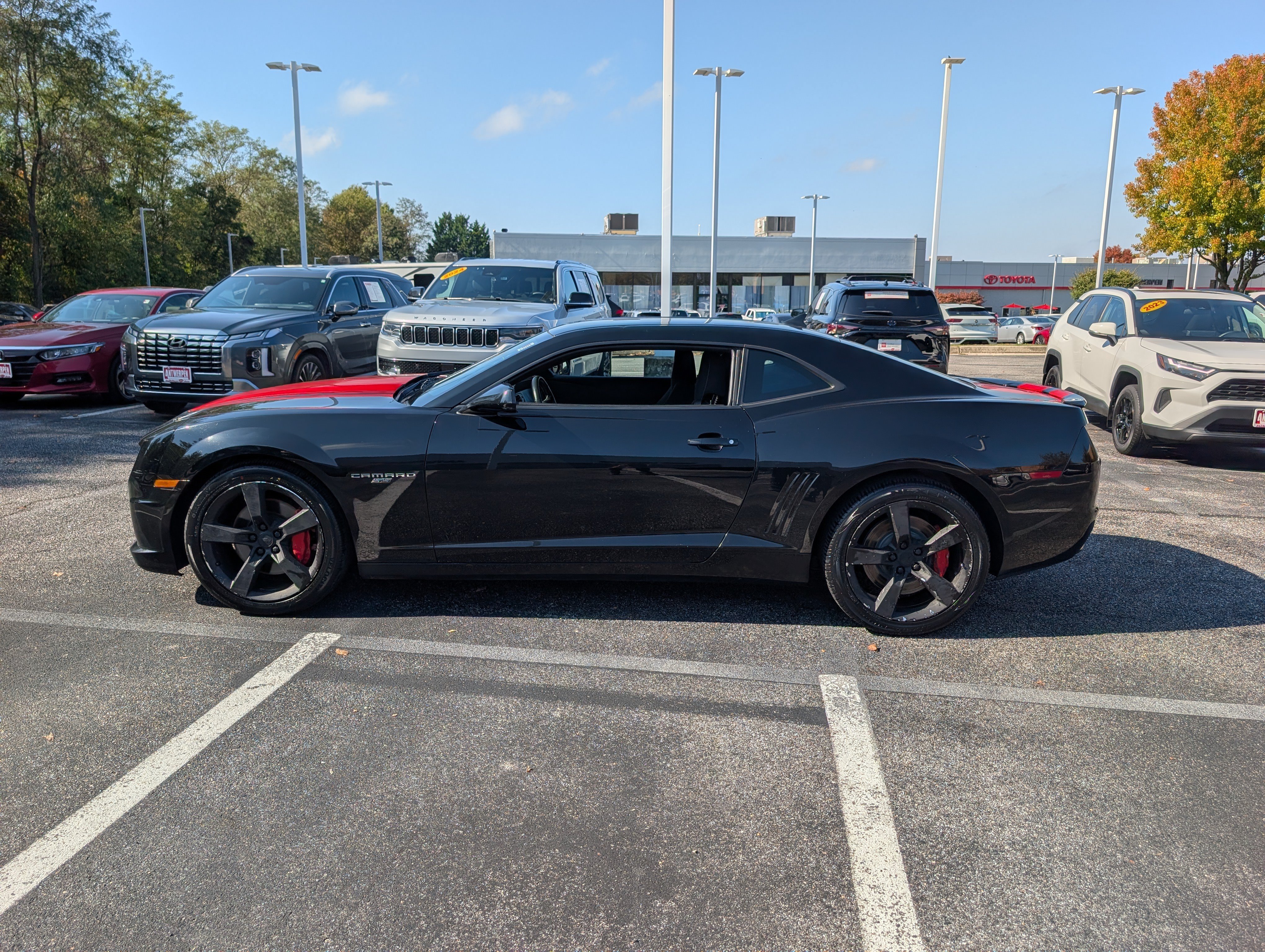 Used 2012 Chevrolet Camaro SS RWD image 6