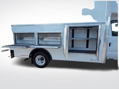 New 2027 Ford E-450 and Econoline 450 Super Duty w/ Power Equipment Group RWD image 6