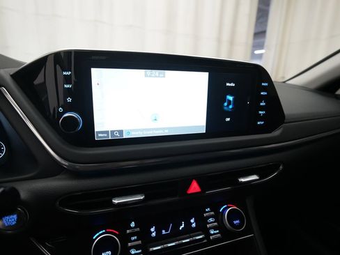 Used 2023 Hyundai Sonata Limited image 6
