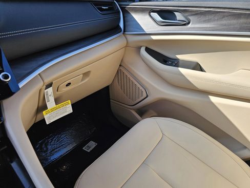 New 2026 Jeep Grand Cherokee Limited image 27