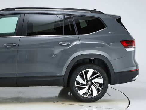 New 2026 Volkswagen Atlas SE FWD image 4