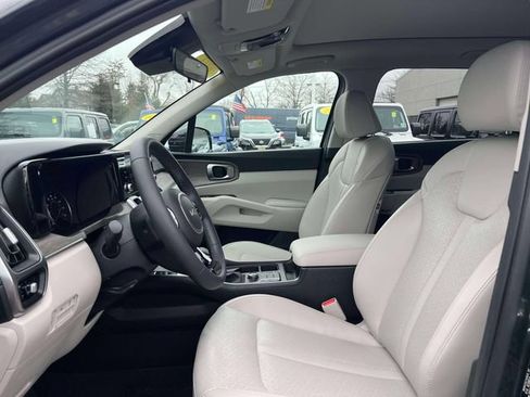 Used 2023 Kia Sorento S w/ Panoramic Sunroof Package AWD/4WD image 17