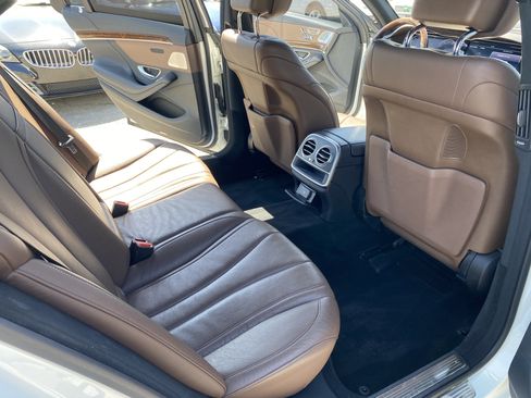Used 2016 Mercedes-Benz S 550 Sedan image 17