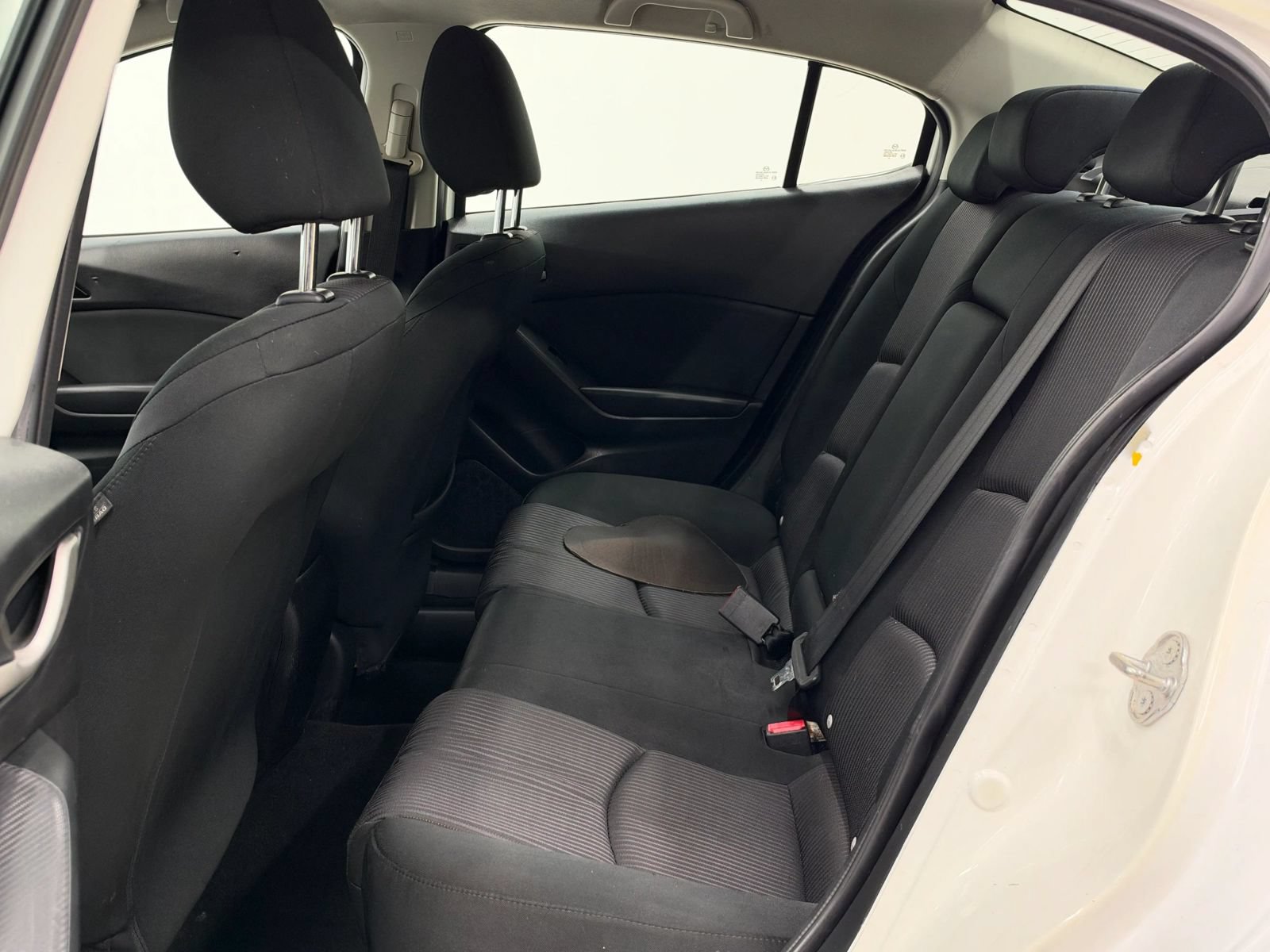 Used 2016 MAZDA MAZDA3 i Sport w/ Preferred Equipment Package FWD image 19