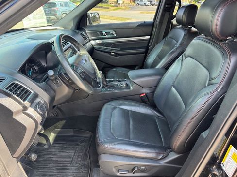 Used 2017 Ford Explorer Sport AWD/4WD image 8