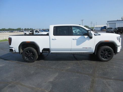Certified 2024 GMC Sierra 2500 AT4 AWD/4WD image 5