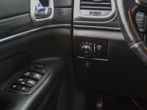 Used 2020 Jeep Grand Cherokee Limited w/ Luxury Group II AWD/4WD image 20