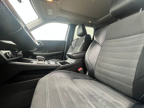 Used 2024 Mitsubishi Outlander Ralliart AWD/4WD image 24