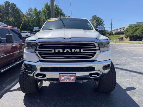 Used 2022 RAM 1500 Laramie AWD/4WD image 2