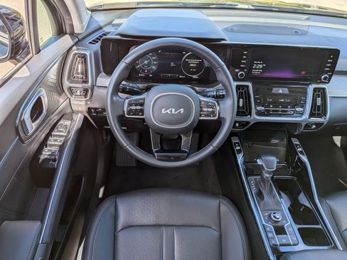 Used 2023 Kia Sorento SX image 22