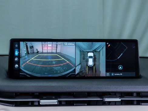 Used 2022 Genesis GV70 2.5T Advanced w/ Advanced Package image 26