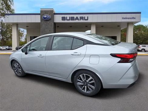 Used 2020 Nissan Versa SV image 4