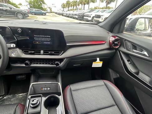 New 2026 Chevrolet Equinox RS w/ Convenience Package III AWD/4WD image 17