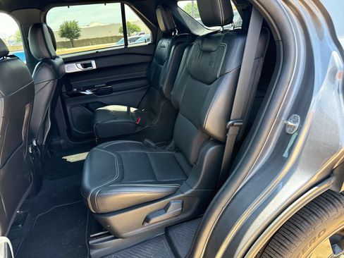 Used 2022 Ford Explorer ST w/ Equipment Group 401A RWD image 11