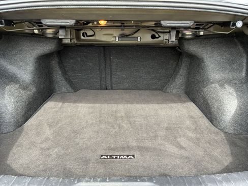 Used 2025 Nissan Altima 2.5 SV image 33