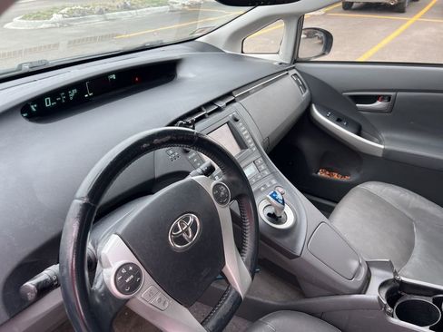 Used 2010 Toyota Prius Five image 9