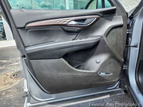 Used 2023 Buick Envision Avenir FWD image 16