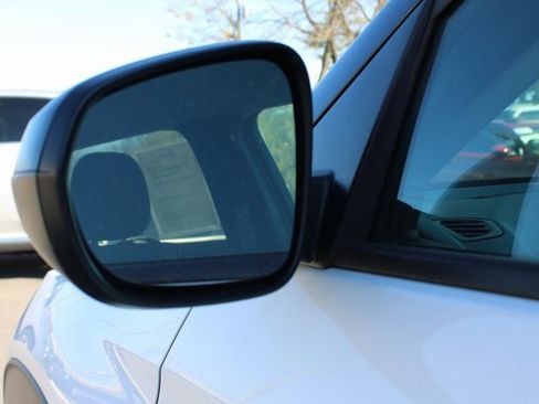 Used 2024 Chevrolet TrailBlazer LS w/ LS Convenience Package image 8