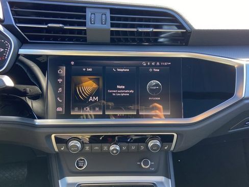 Certified 2025 Audi Q3 2.0T Premium w/ Convenience Package image 18