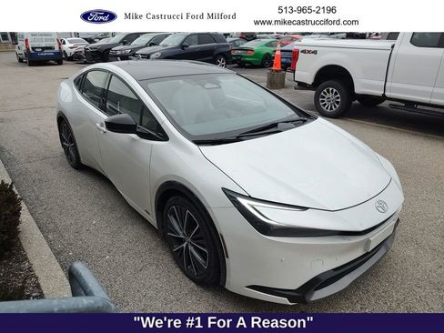 Used 2024 Toyota Prius Limited image 3