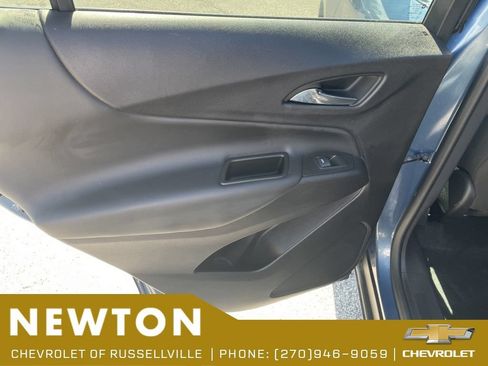 Used 2024 Chevrolet Equinox LT FWD image 32