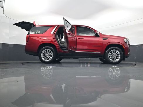 Used 2023 GMC Yukon SLT w/ SLT Premium Package AWD/4WD image 34
