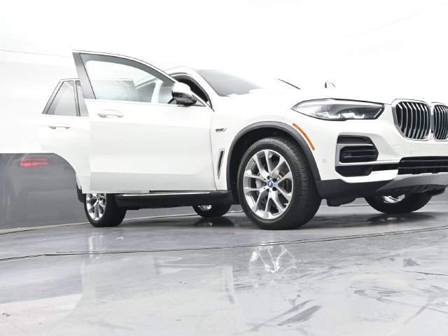 Used 2023 BMW X5 xDrive45e AWD/4WD image 44