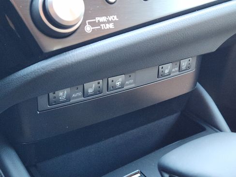 New 2025 Lexus ES 350 w/ Premium Package image 13