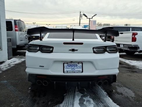 Used 2021 Chevrolet Camaro SS image 5
