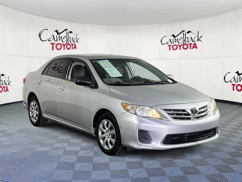 Used 2013 Toyota Corolla LE FWD image 3